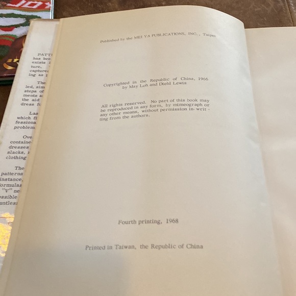 Patternless Fashion Design by May Lou Diego Lewis - Picture 5 of 10